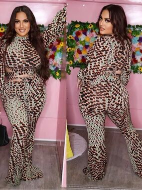 Printed Flare Pants in Sage and Black